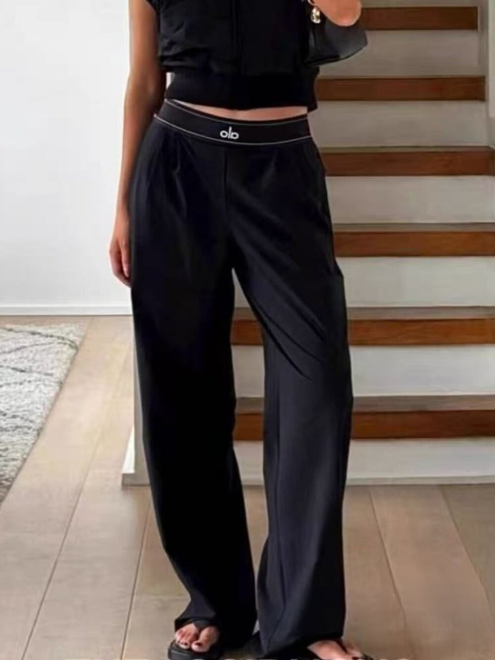 🕶ALO Yoga Women's Suit Up Trouser (Regular) 30 inches in length